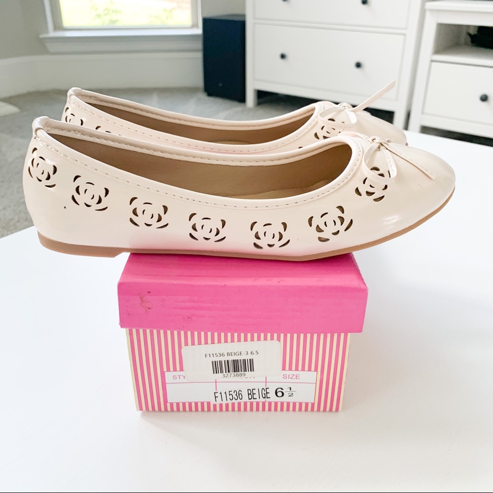 Rosegirl Beige Flats F11536 - Picture 8 of 8